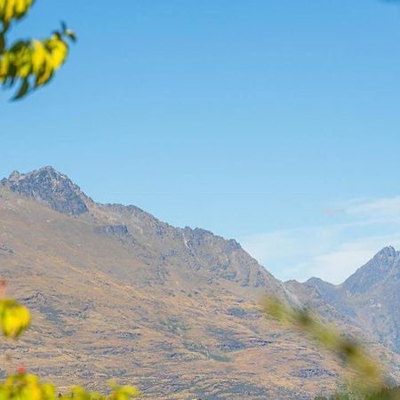 Picture Perfect - Queenstown Holiday Home ภายนอก รูปภาพ