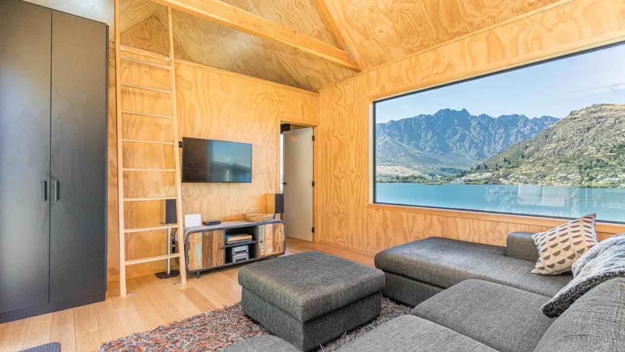 Picture Perfect - Queenstown Holiday Home ภายนอก รูปภาพ