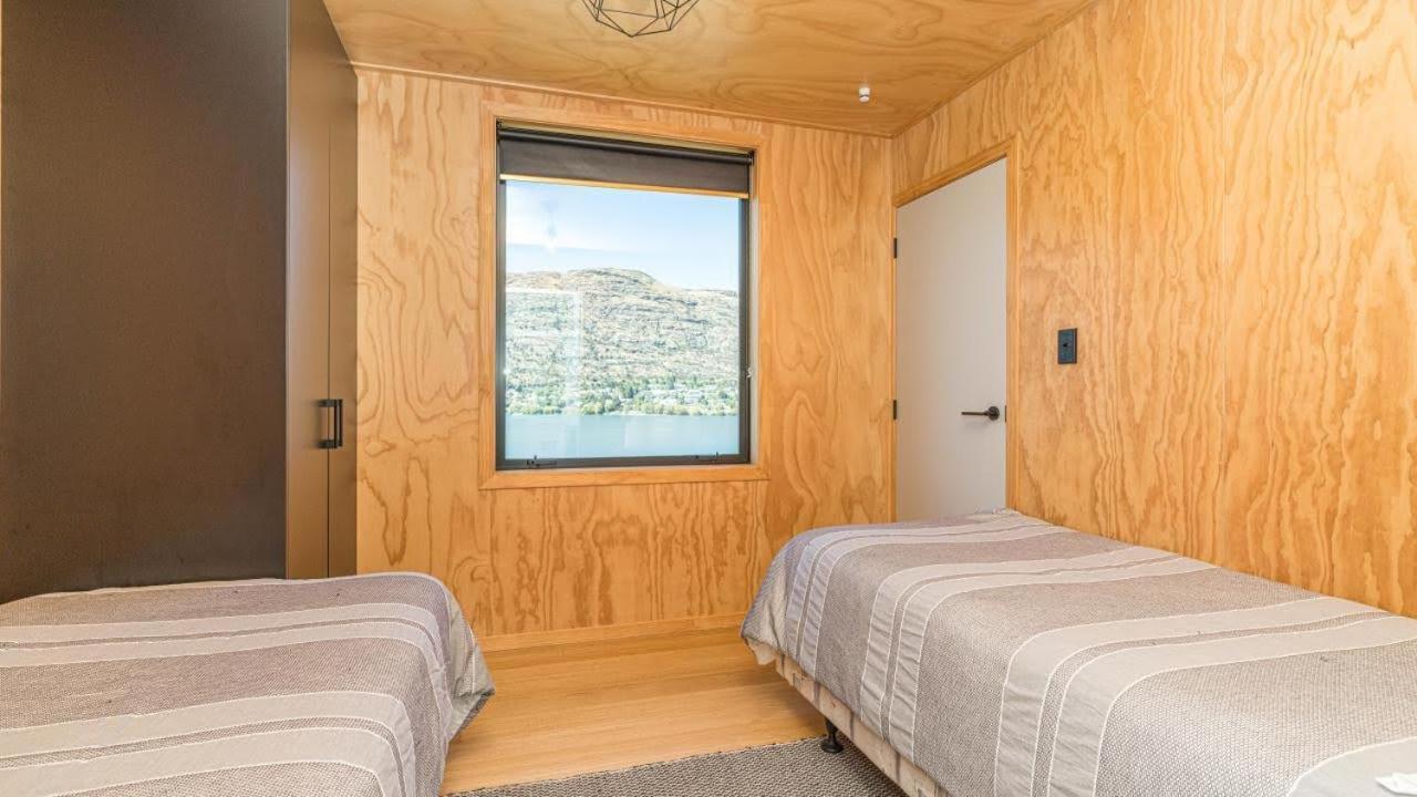 Picture Perfect - Queenstown Holiday Home ภายนอก รูปภาพ