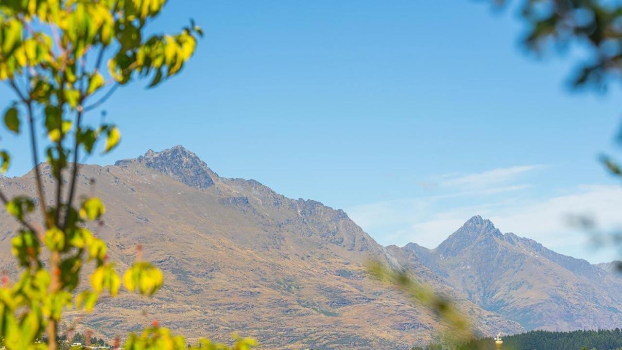 Picture Perfect - Queenstown Holiday Home ภายนอก รูปภาพ