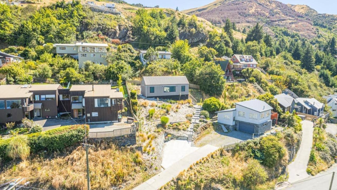 Picture Perfect - Queenstown Holiday Home ภายนอก รูปภาพ