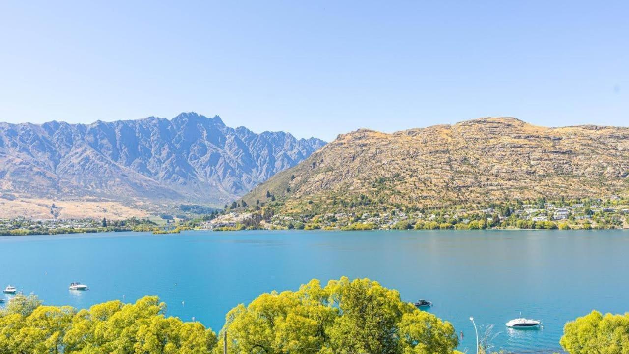 Picture Perfect - Queenstown Holiday Home ภายนอก รูปภาพ